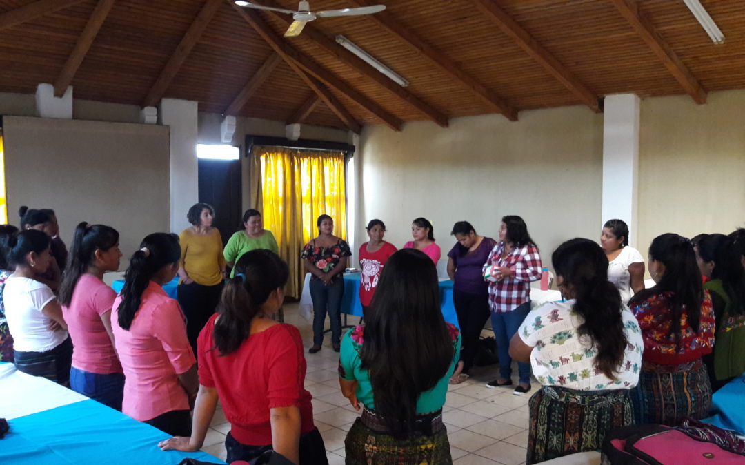 Taller de educación financiera para mujeres indígenas de Guatemala