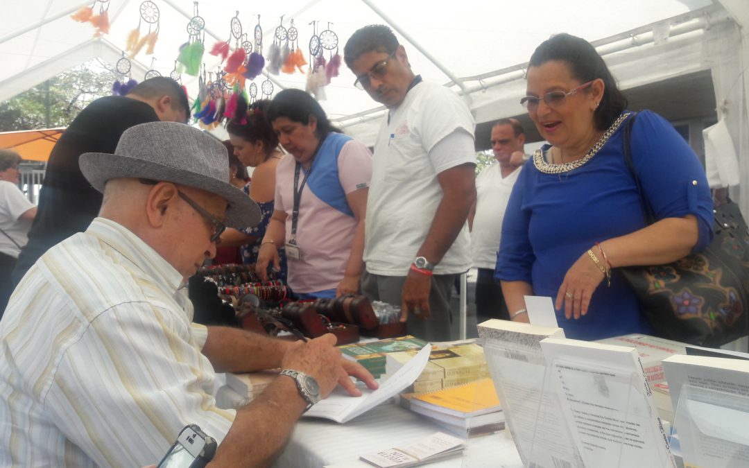In memoriam de Rodolfo Ugalde: escritor del pueblo y abuelo de letras